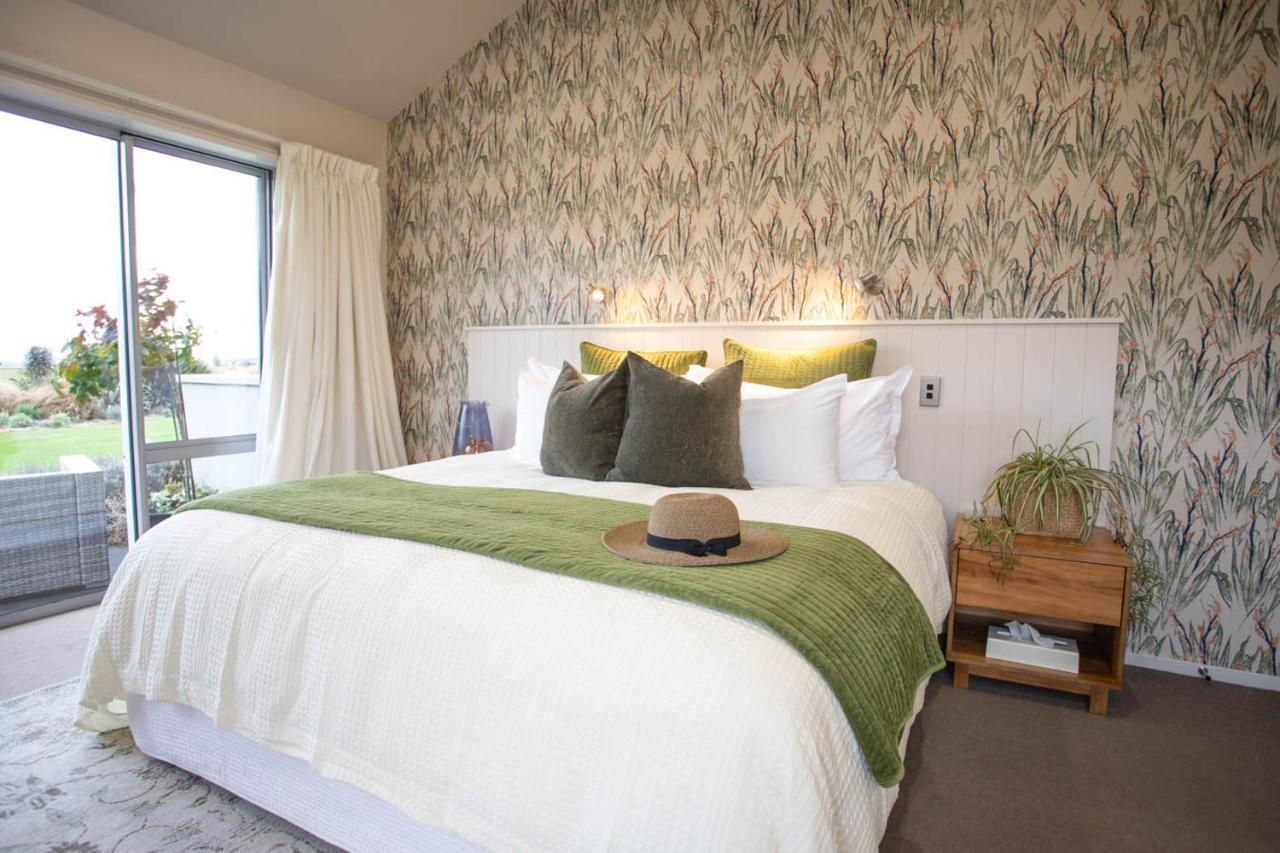 Dunluce Boutique B&B Те Анау Екстериор снимка