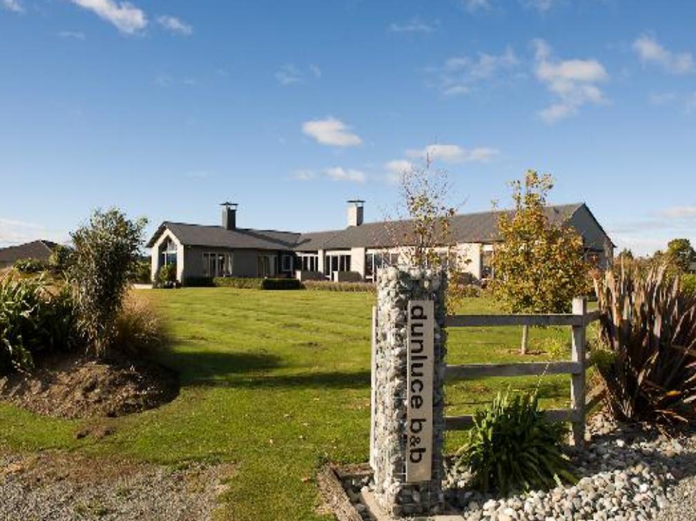 Dunluce Boutique B&B Те Анау Екстериор снимка